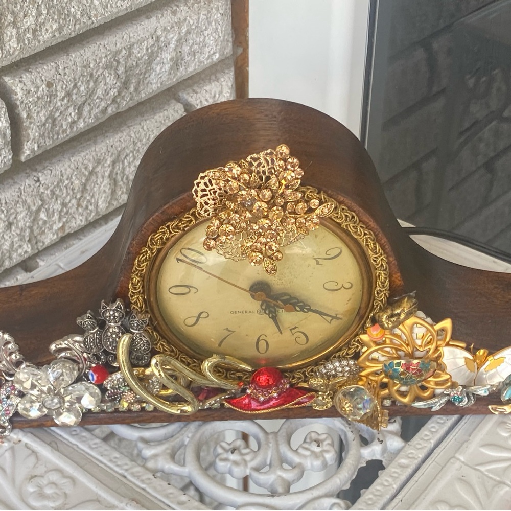 Vintage General Electric plug in jeweled mantle clock - Picture 5 of 5
